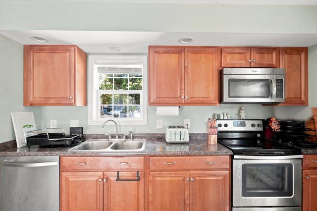 21 Browns Brook Rd, Webster, MA 01570