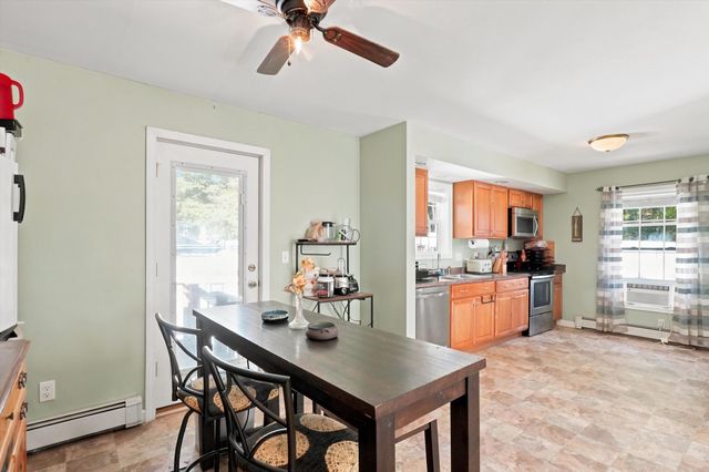 21 Browns Brook Rd, Webster, MA 01570
