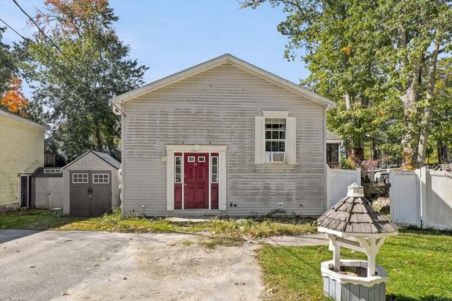 21 Browns Brook Rd, Webster, MA 01570