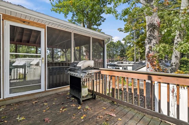 21 Browns Brook Rd, Webster, MA 01570