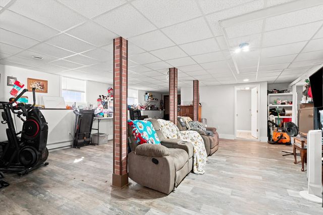21 Browns Brook Rd, Webster, MA 01570