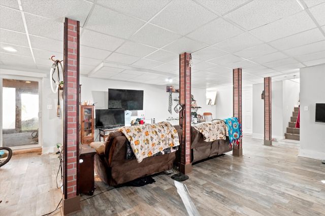 21 Browns Brook Rd, Webster, MA 01570