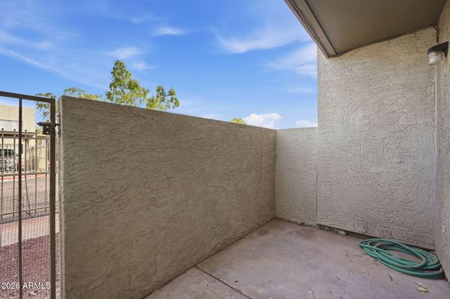 2844 E MARCONI Avenue 101, Phoenix, AZ 85032
