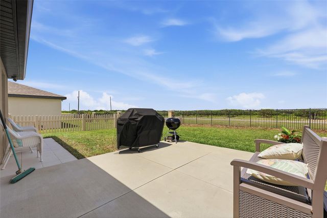 1607 SWAN LAKE CIRCLE, Dundee, FL 33838