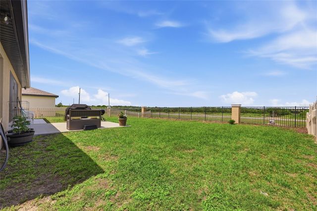 1607 SWAN LAKE CIRCLE, Dundee, FL 33838