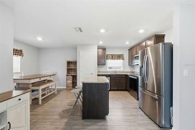 1607 SWAN LAKE CIRCLE, Dundee, FL 33838