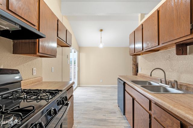 6708 STONE Court, El Paso, TX 79924