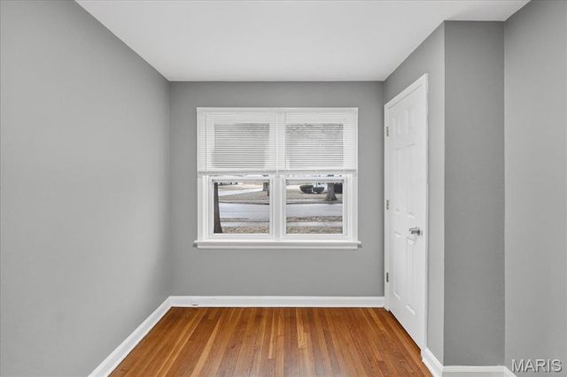 10128 Ashbrook Drive, St Louis, MO 63137