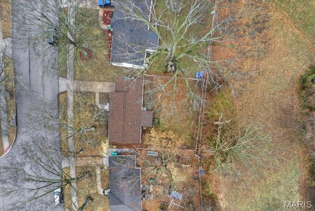 10128 Ashbrook Drive, St Louis, MO 63137