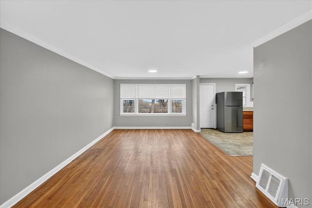 10128 Ashbrook Drive, St Louis, MO 63137