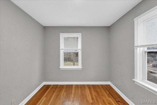 10128 Ashbrook Drive, St Louis, MO 63137