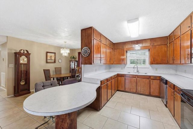 134 Meneley Road, Winnie, TX 77665