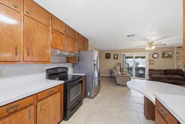 134 Meneley Road, Winnie, TX 77665