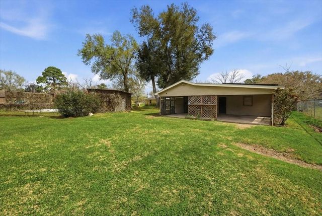 134 Meneley Road, Winnie, TX 77665