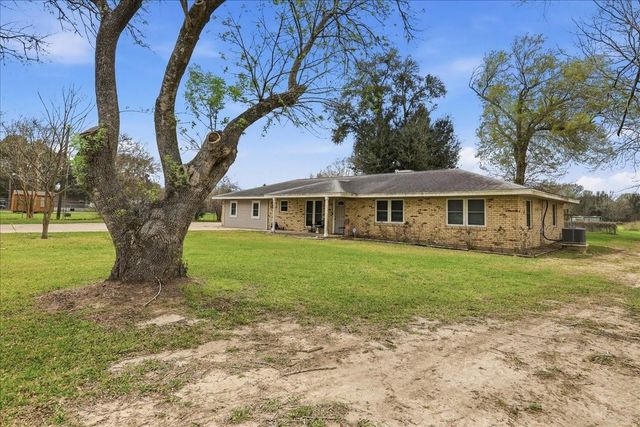 134 Meneley Road, Winnie, TX 77665