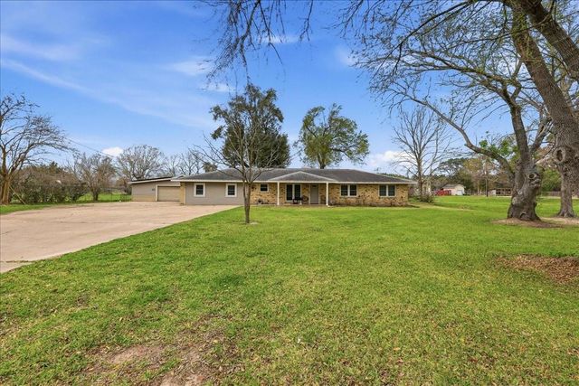 134 Meneley Road, Winnie, TX 77665