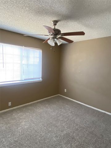 4370 Ashley Lane, Grand Prairie, TX 75052