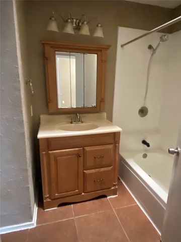 4370 Ashley Lane, Grand Prairie, TX 75052
