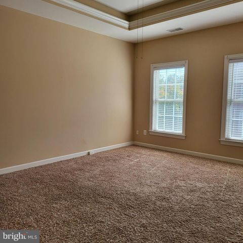 9239 POINT REPLETE DR, Fort Belvoir, VA 22060