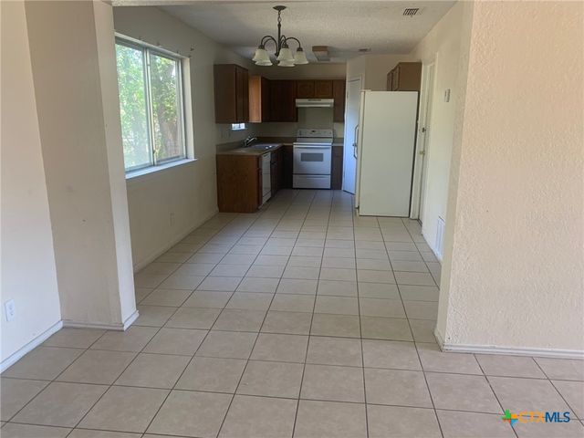 2011 Hinkle Avenue, Killeen, TX 76549