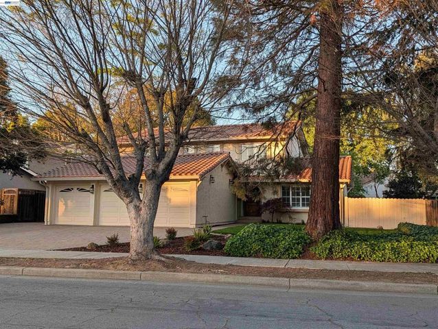 15350 Calle Enrique, Morgan Hill, CA 95037