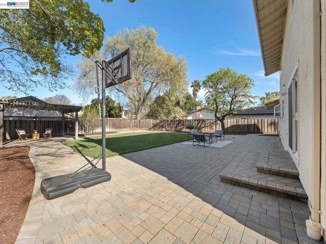 15350 Calle Enrique, Morgan Hill, CA 95037