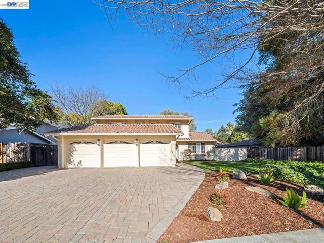 15350 Calle Enrique, Morgan Hill, CA 95037