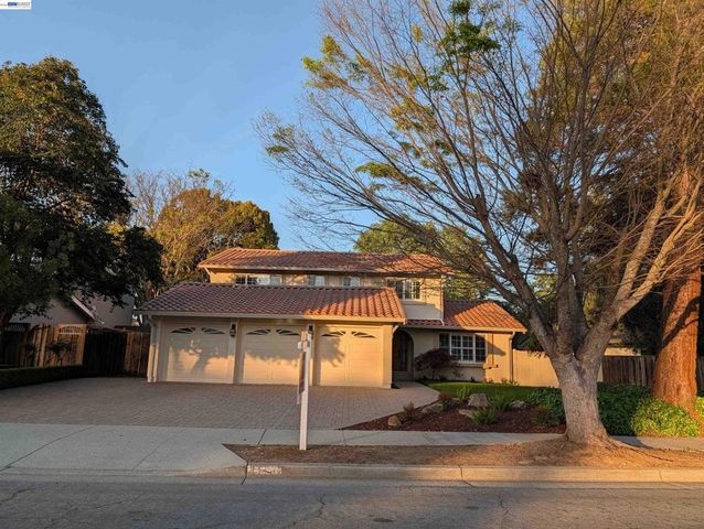 15350 Calle Enrique, Morgan Hill, CA 95037