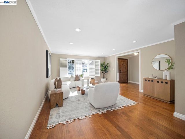 15350 Calle Enrique, Morgan Hill, CA 95037