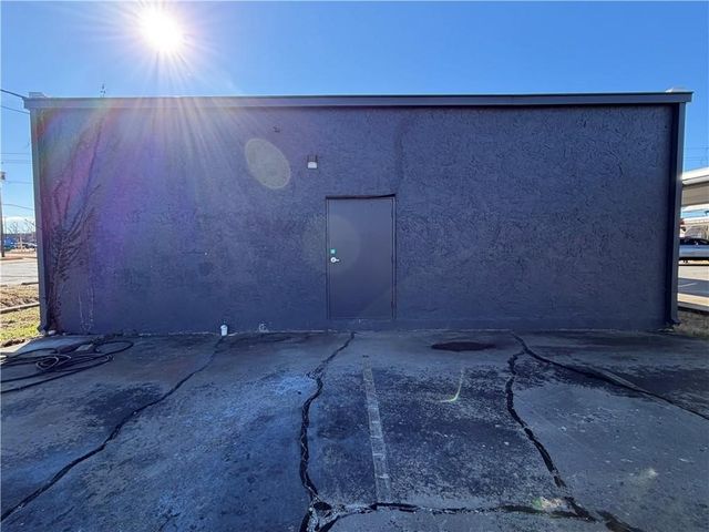 919 W Walnut Street, Rogers, AR 72756