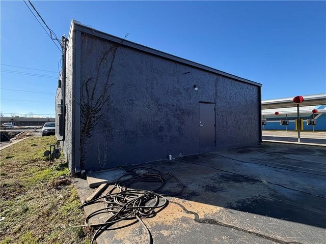 919 W Walnut Street, Rogers, AR 72756