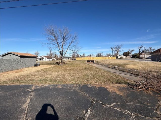 919 W Walnut Street, Rogers, AR 72756