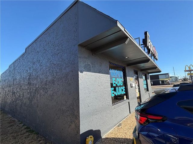 919 W Walnut Street, Rogers, AR 72756