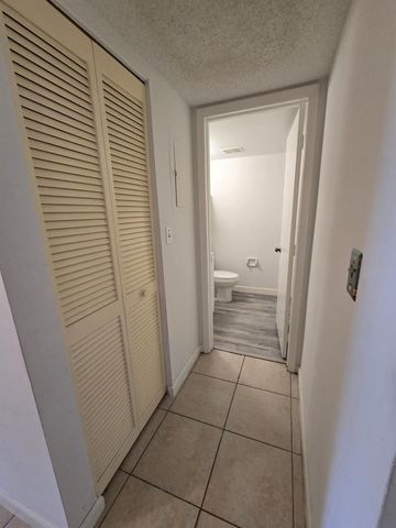 4149 NW 90th Ave 103, Coral Springs, FL 33065