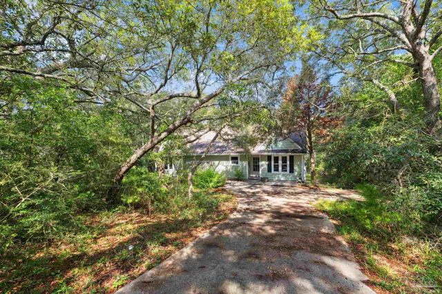 2757 Avenida De Soto, Navarre, FL 32566