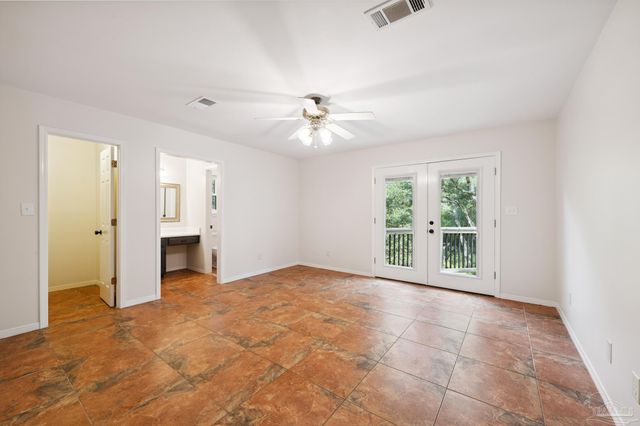 2757 Avenida De Soto, Navarre, FL 32566