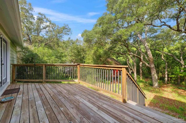 2757 Avenida De Soto, Navarre, FL 32566