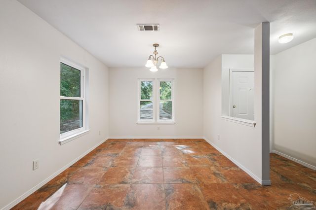 2757 Avenida De Soto, Navarre, FL 32566