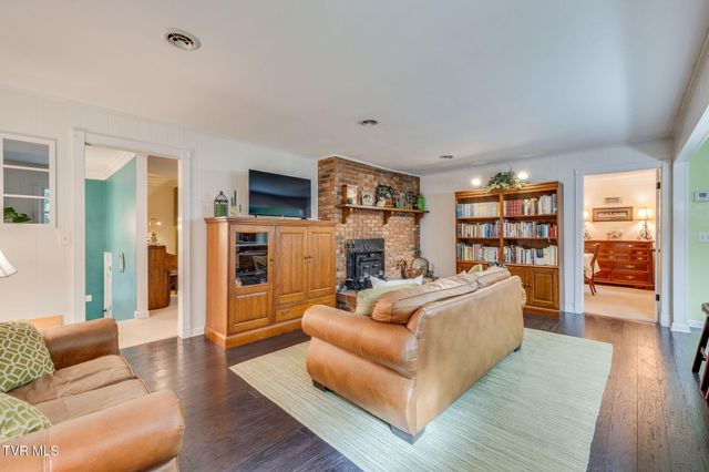 4625 Harbor Circle, Kingsport, TN 37664