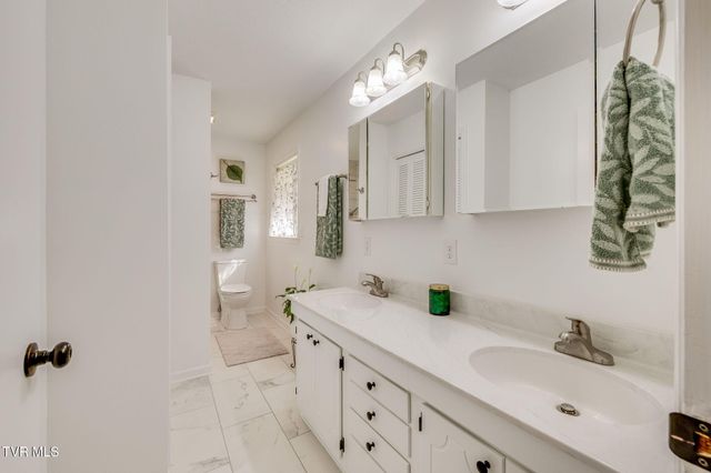 4625 Harbor Circle, Kingsport, TN 37664