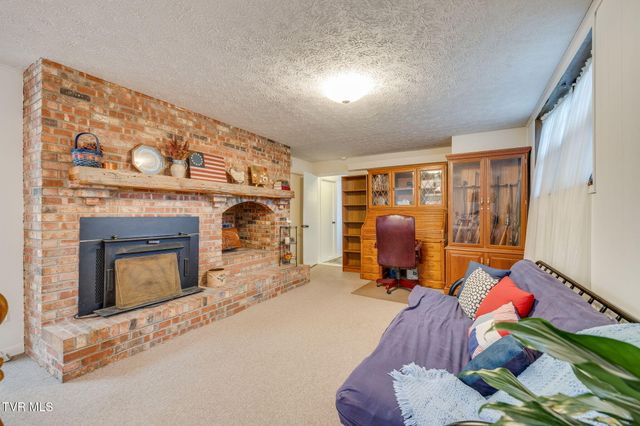 4625 Harbor Circle, Kingsport, TN 37664