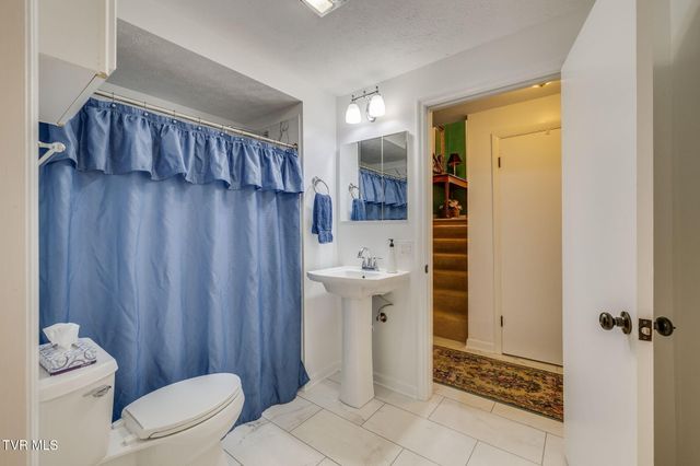 4625 Harbor Circle, Kingsport, TN 37664