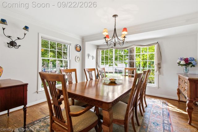 215 Vorn Lane, Bloomfield Charter Township, MI 48301