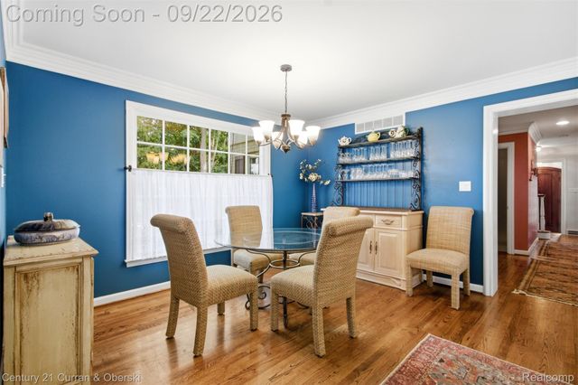 215 Vorn Lane, Bloomfield Charter Township, MI 48301