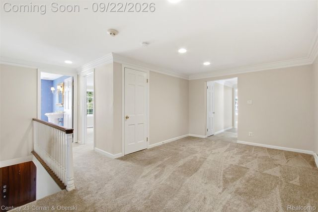 215 Vorn Lane, Bloomfield Charter Township, MI 48301