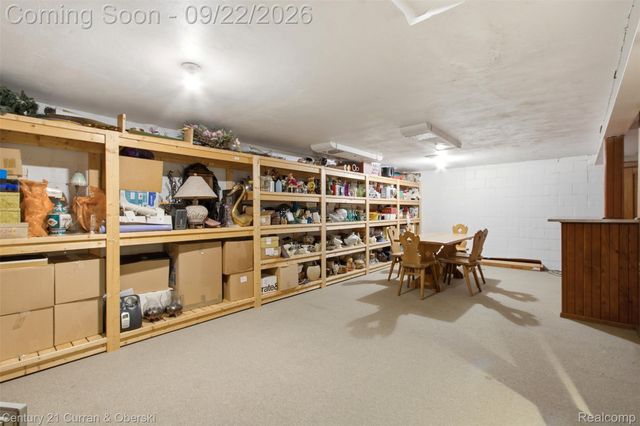 215 Vorn Lane, Bloomfield Charter Township, MI 48301