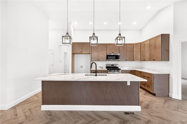 213 Reed Ave, Houston, PA 15342