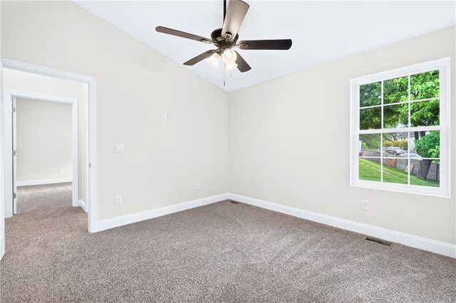 213 Reed Ave, Houston, PA 15342