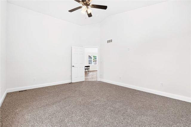 213 Reed Ave, Houston, PA 15342