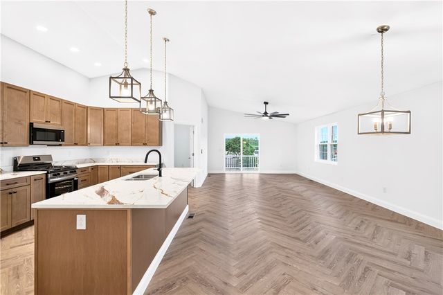 213 Reed Ave, Houston, PA 15342